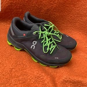 On Cloud Running Sneakers